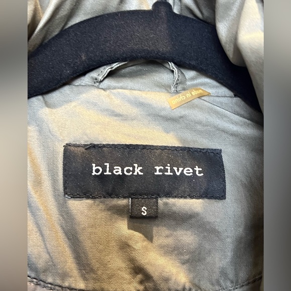 Black Rivet light jacket - Picture 3 of 7